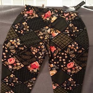 Ladies Capri length leggings OS